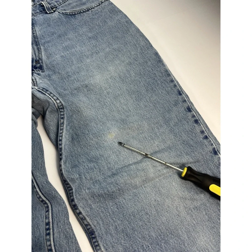 Levis measured size